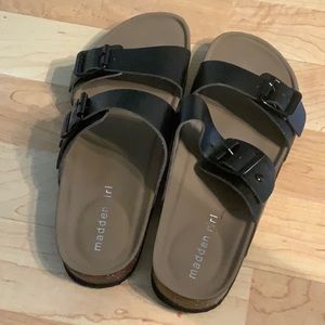 Madden Girl “Brando” Footbed Sandals- 6.5- NIB